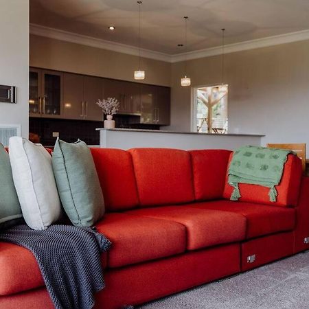 Apartment On James Бичено Экстерьер фото
