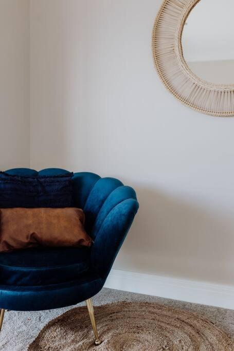 Apartment On James Бичено Экстерьер фото
